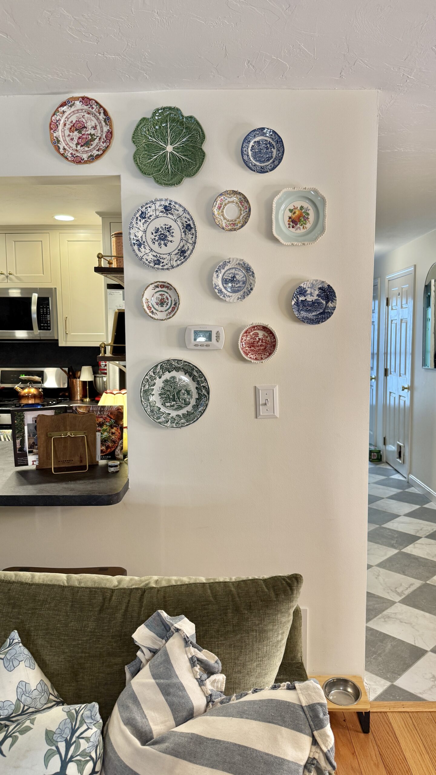 Decorative plates on a wall