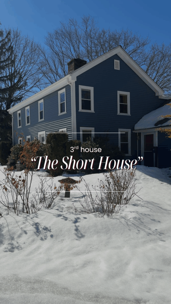 An open house for house hunting with a murphy bed