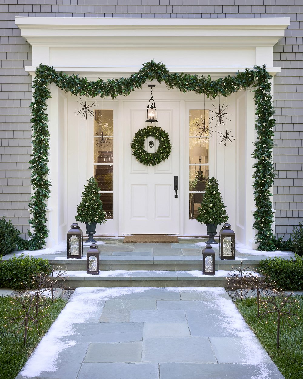 Balsam Hill 18 ft Outdoor White Berry Cypress Garland