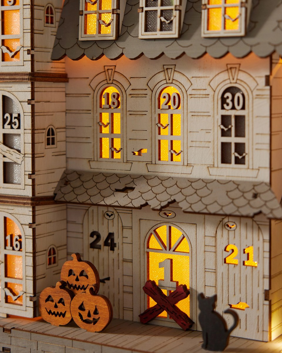halloween advent calendar wooden haunted house detail