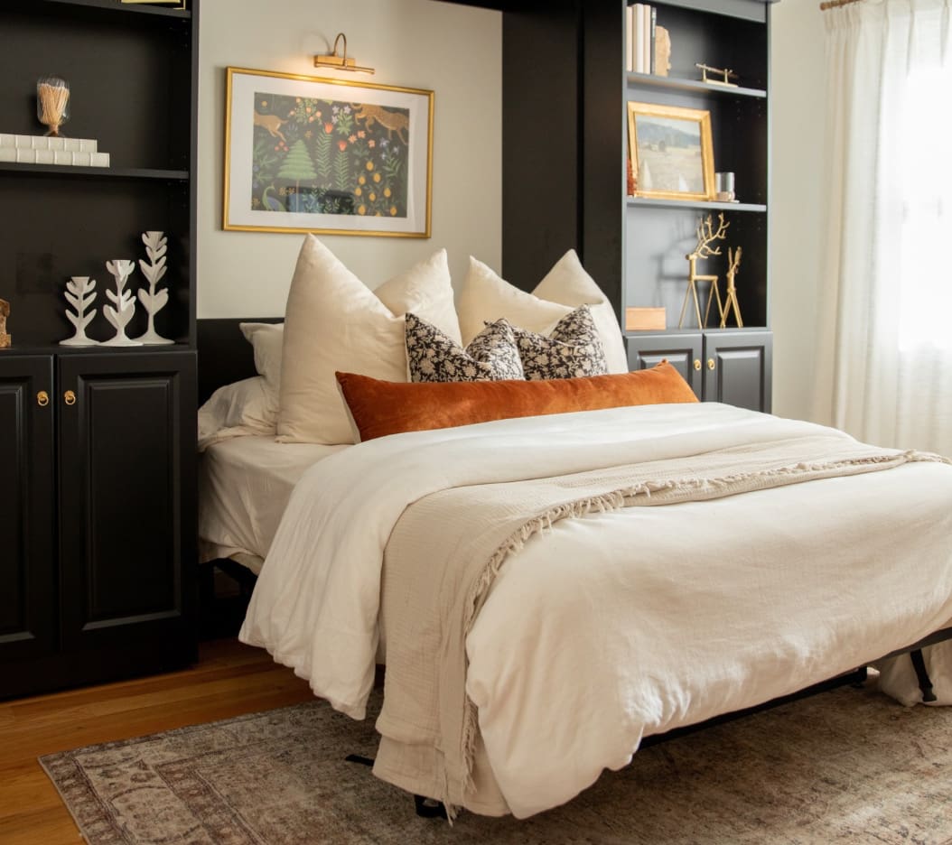 Murphy Bed in Bedroom